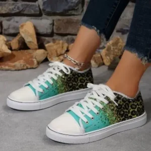 Barabeth Fashion Casual Plus Size Star Round Toe Lace-Up Sneakers